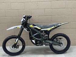 SURRON Light Bee X Electric Bike 2024. Key features include:  Peak Power: 12.5kW Top Speed: 56 mph Peak Torque: 325 ft-lb (440 Nm) Maximum Range: 87 miles Recharge Time: 4 hours Weight: 85 kg Riding Modes: ECO, Daily, Sport, Reverse Climbing ability: over 45°